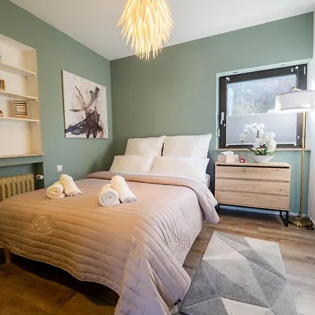 Staydia Ruhige Lage Mit Parkplatz * Κόμπλεντς